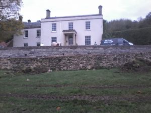 breeze blocks show height..