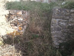 Old Backwell: crumbling step-walls